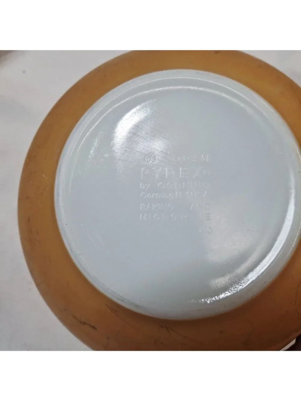 Pyrex 403 Autumn Harvest Mixing Bowl 2.5 Qt Brown With Grape & Fruit Pattern Vin